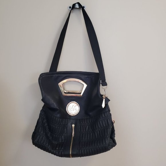 Michael Kors Large Black Fold over Purse gold LOGO hardware quilted body - Picture 3 of 11